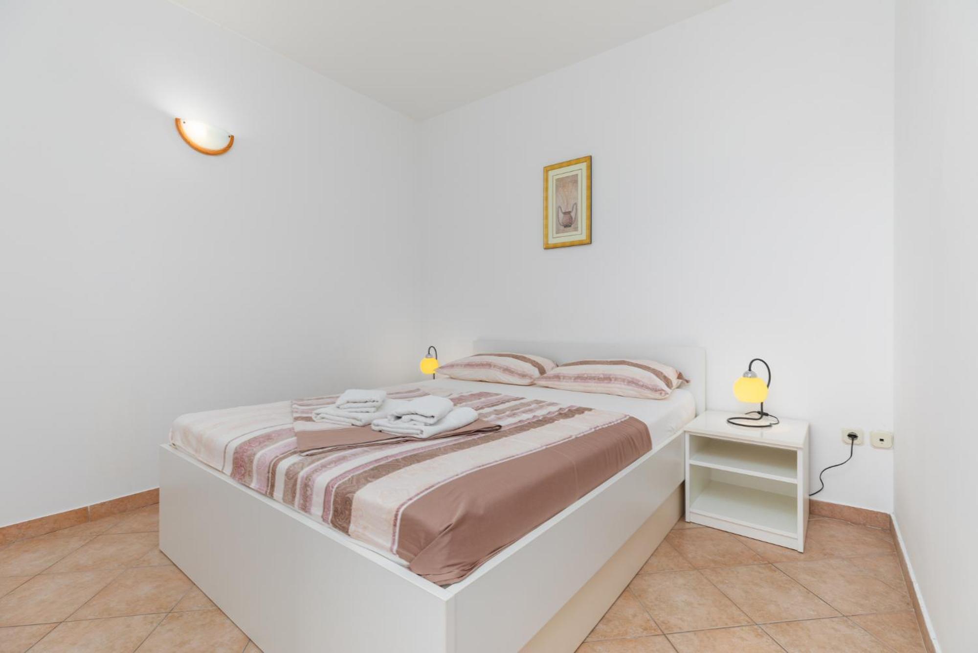 לוקבה Sita Apartmani מראה חיצוני תמונה